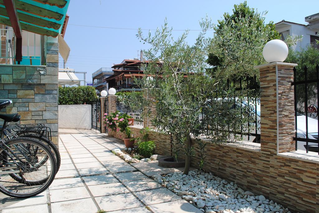Artemis Apartments Paralia Dionysiou Exterior foto